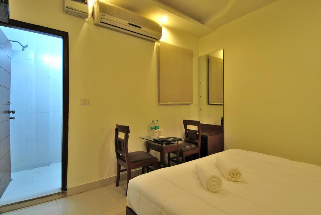 Toronto 3* New Delhi