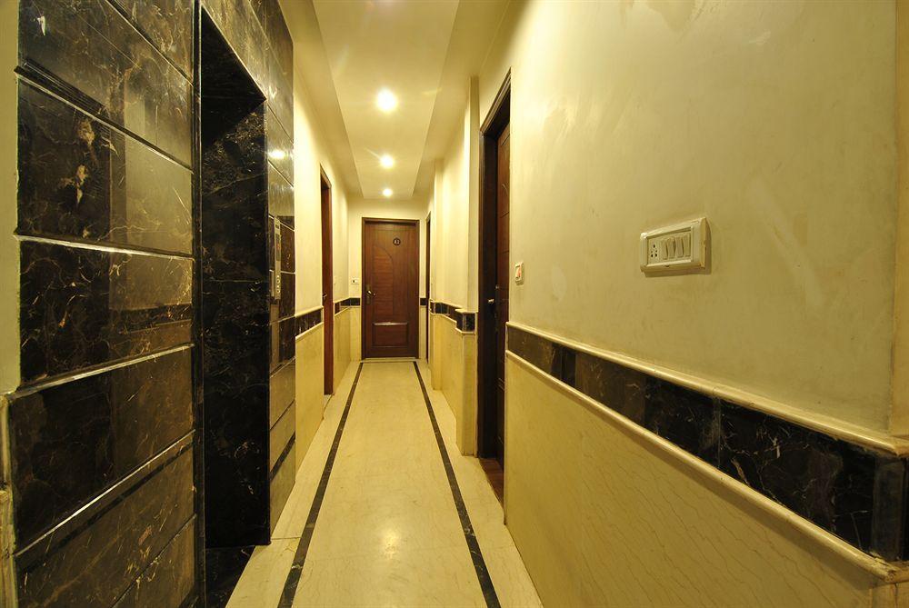 Toronto New Delhi