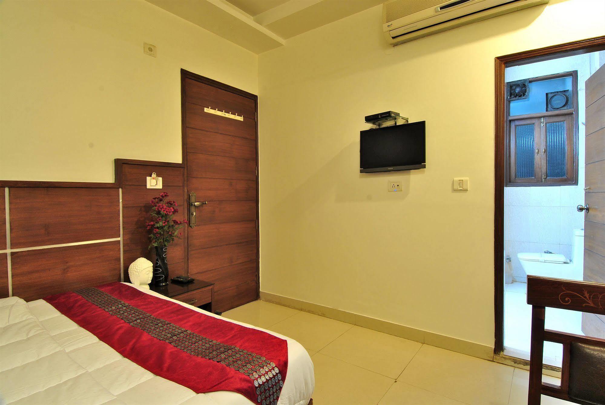 Toronto Hotel New Delhi