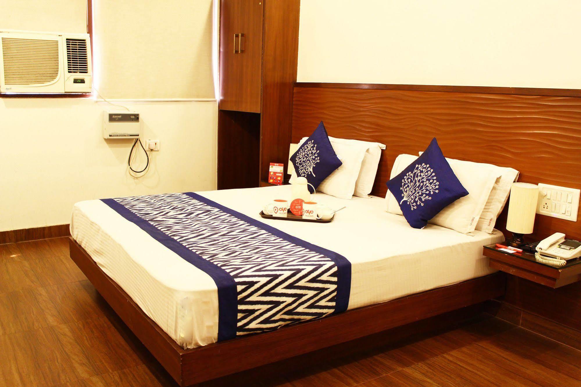 Toronto 3* New Delhi